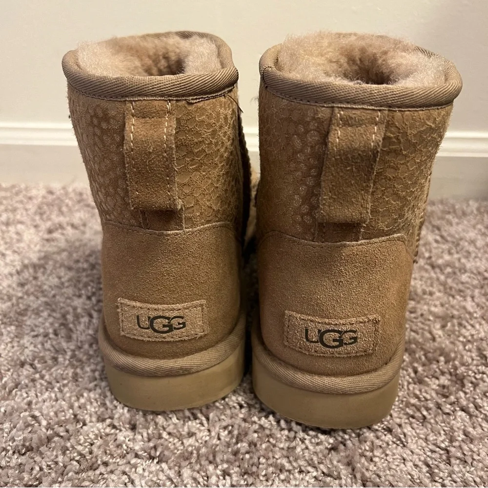 {UGG} Classic Mini Sparkle Spots Boots Tan - Picture 4 of 9